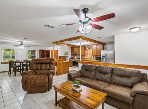 606 3rd St, Carrabelle, FL 32322-7033