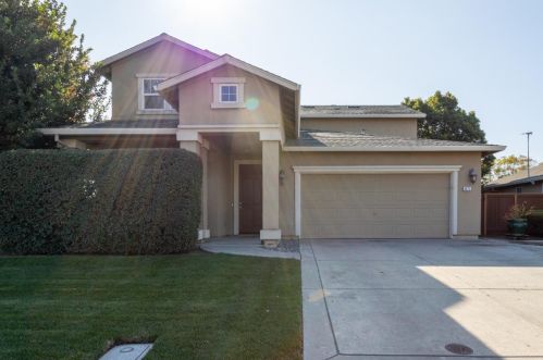 6675 Bruins Ct, Winton, CA 95388-9671