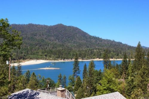 56401 Marina View Way, Bass Lake, CA 93604-9783