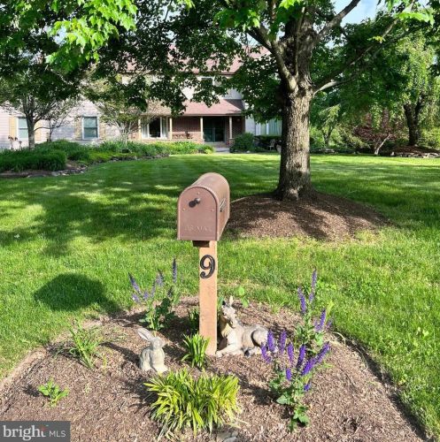 9 Highfield Ct, Trenton, NJ 08648-1077