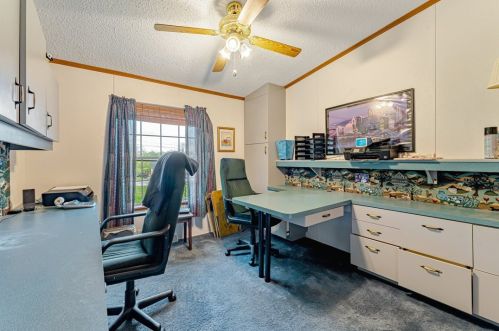 172 Sherwood Dr, Verona PA  15147-3318 exterior