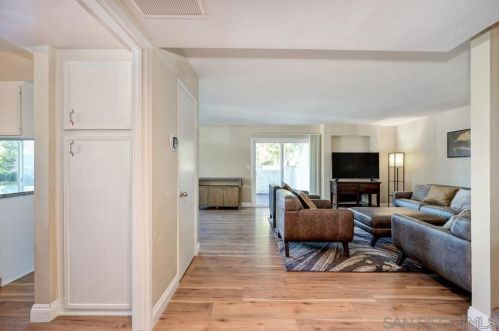 1477 Falcon Ln, El Cajon CA  92020-1426 exterior