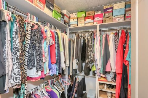 501 Camelot Dr, Pittsburgh PA  15237-4977 exterior