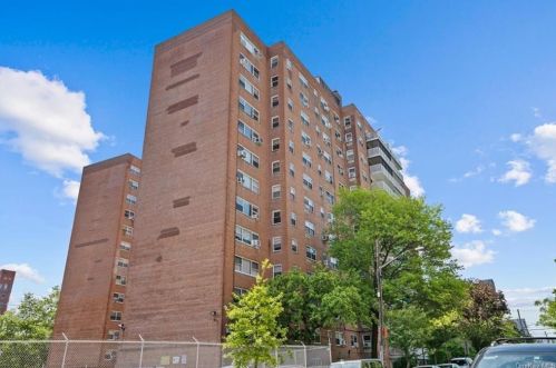 3130 Irwin Ave, Bronx NY  10463-3827 exterior