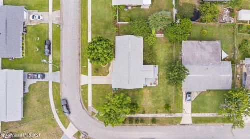 2558 Stratford Dr, Cocoa FL  32926-4319 exterior