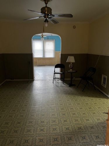 91-34 Park Ln, Jamaica, NY 11421-1020