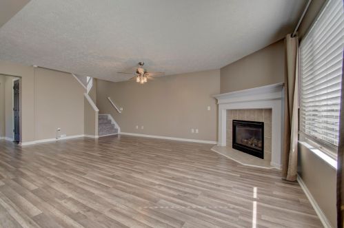 1733 Greatwood Dr, Florence KY  41042-8121 exterior