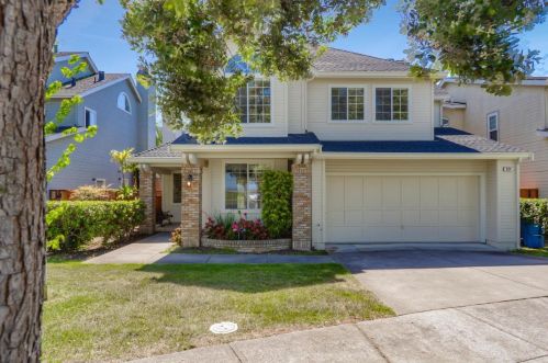 824 Bay Harbour Dr, Redwood City CA  94065-1765 exterior