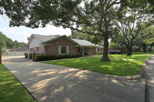 5000 Granite Shoals Ave, Fort Worth, TX 76103-1214