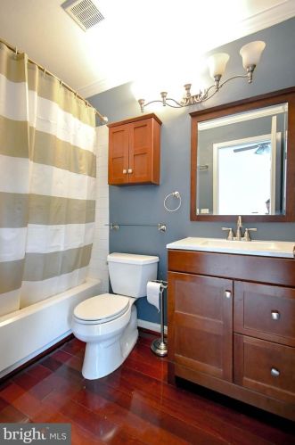 350 Hedgestone Ter, Leesburg VA 20176-4871 exterior