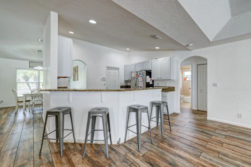 912 Paar Dr, Fort Pierce FL  34953-5623 exterior