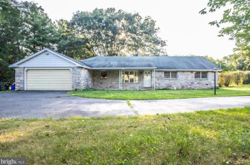 134 Green Hill Rd, Dale, PA 19504-9317