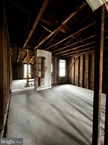 42 Oak St, Norristown PA  19401-3960 exterior