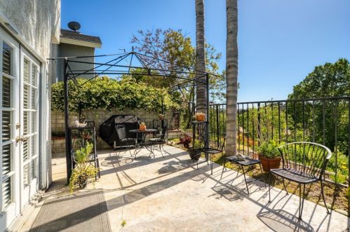 28423 Evergreen Ln, Santa Clarita CA  91390-4014 exterior