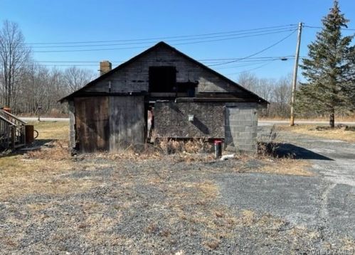 334 Fair Oaks Rd, Middletown, NY 10940-6293