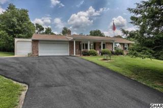 4 Jean Dr, Bellegrove, PA 17003-9520