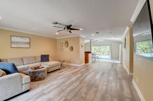 2786 Dunlin Rd, Delray Beach FL  33444-1008 exterior