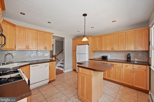 100 Spring Ter, Browns Mills NJ  08015-6502 exterior