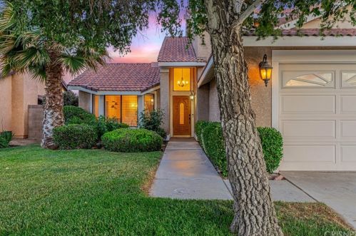 2834 Springfield Pl, Lancaster, CA 93536-5884