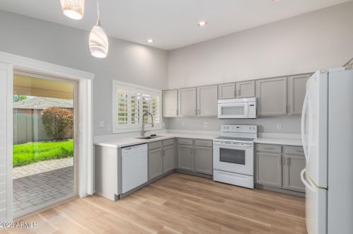 15441 Hearn Rd, Sun City AZ  85379-7070 exterior