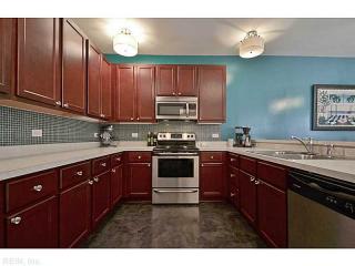 606 Lacy Oak Dr, Chesapeake, VA 23320-4201