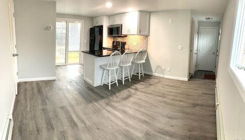 45 Manhasset Rd, Scotts Beach NY  11789-2919 exterior