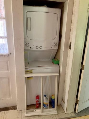 55 Hospital Hill Rd, West Woods CT  06069-2010 exterior