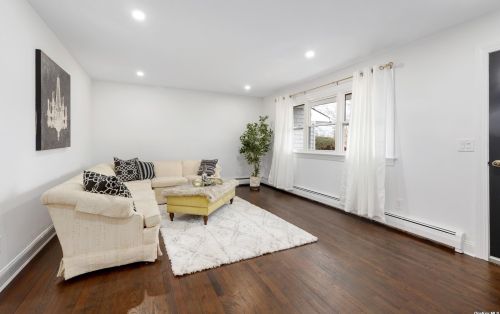 40 West Dr, San Remo NY  11754-3815 exterior