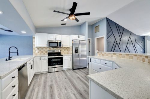 325 Wallace Ter, Fort Pierce, FL 34983-3726