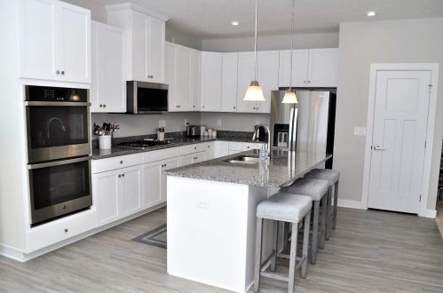 1702 Keela Dr, Pataskala OH  43062-7121 exterior