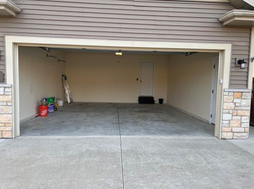 724 Joshua Ln, Lake Geneva WI  53147-4746 exterior