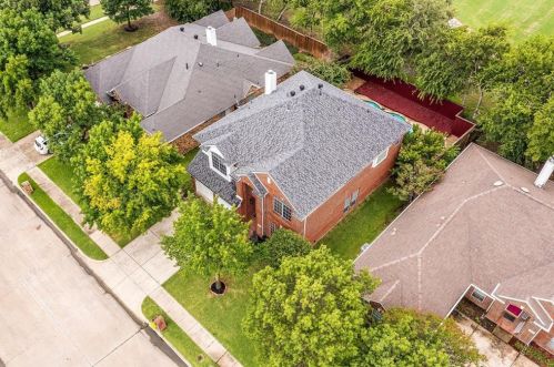 1005 Tanglewood Ln, Lewisville TX  75028-8234 exterior