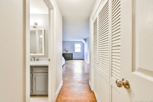 195 Orchard Hill Dr, Wapping CT  06074-3022 exterior