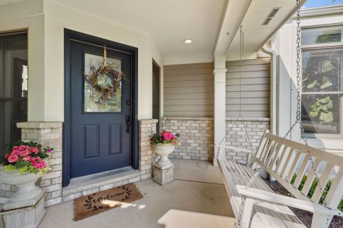 1255 Saratoga Ln, Lake Geneva, WI 53147-5032