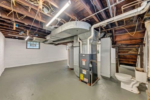 4 Garfield Ave, New Castle PA  16105-2536 exterior