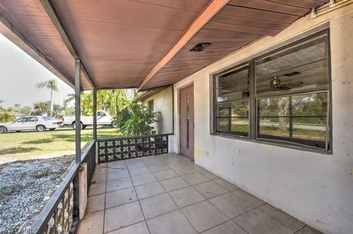10164 Pennsylvania Ave, Bonita Springs, FL 34135-4725