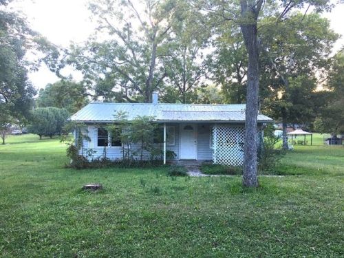 822 Spring St, Manchester, TN 37355-1939