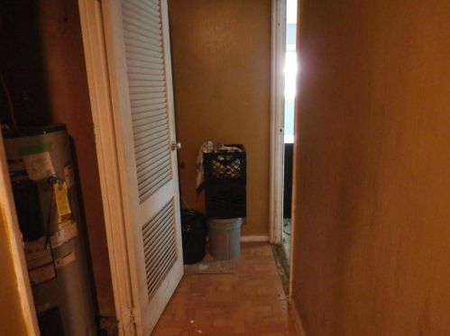 30 Paige Dr, Coventry RI 02816-8931 exterior