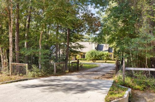 28627 Ascot Farms Rd, Magnolia, TX 77354-5671
