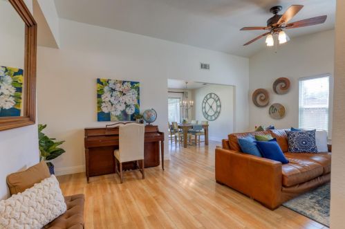 1320 I St, Rio Linda CA  95673-4403 exterior