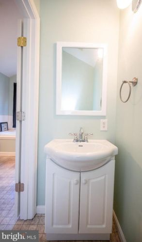 10629 Catharpin Rd, Spotsylvania VA 22551-4505 exterior