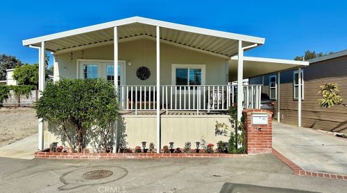 6251 Beachcomber Dr, Long Beach, CA 90803-2304