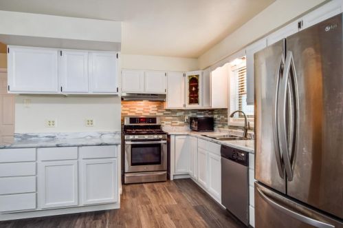 5038 Starker Ave, Madison WI  53716-1924 exterior