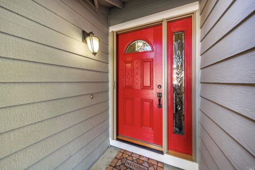 26 Hop Ranch Cir, Santa Rosa, CA 95403-7517