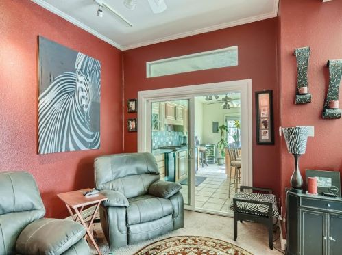 2851 Fairway Dr, Cedar Hill TX 75104-8288 exterior