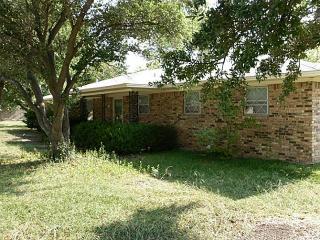 202 Spencer St, Kirk, TX 76664-1509
