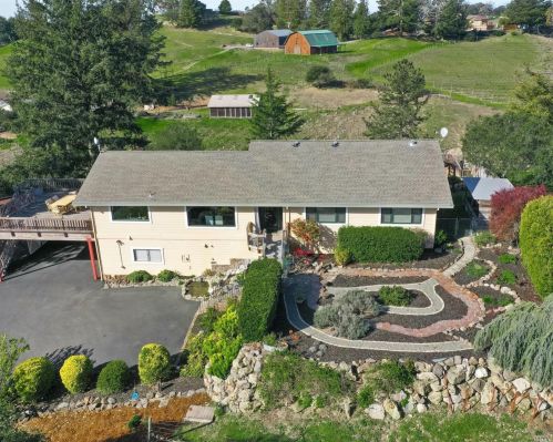 4877 Grange Rd, Santa Rosa, CA 95404-9588