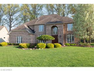 25683 Carnation Run, Cleveland, OH 44145-5725