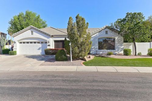 6008 Potter Dr, Glendale, AZ 85308-6729