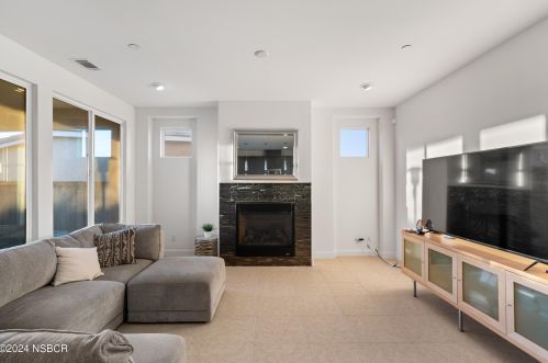 888 Calle De Ln Rosa, Santa Maria CA 93455-6092 exterior